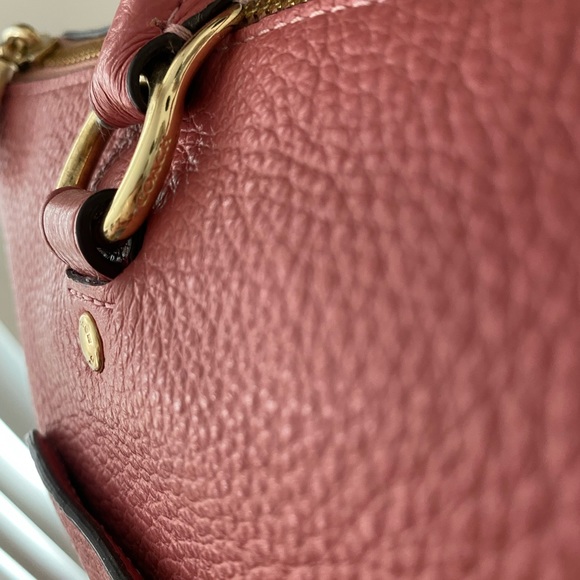 Coach beautiful leather handbag - Picture 2 of 6